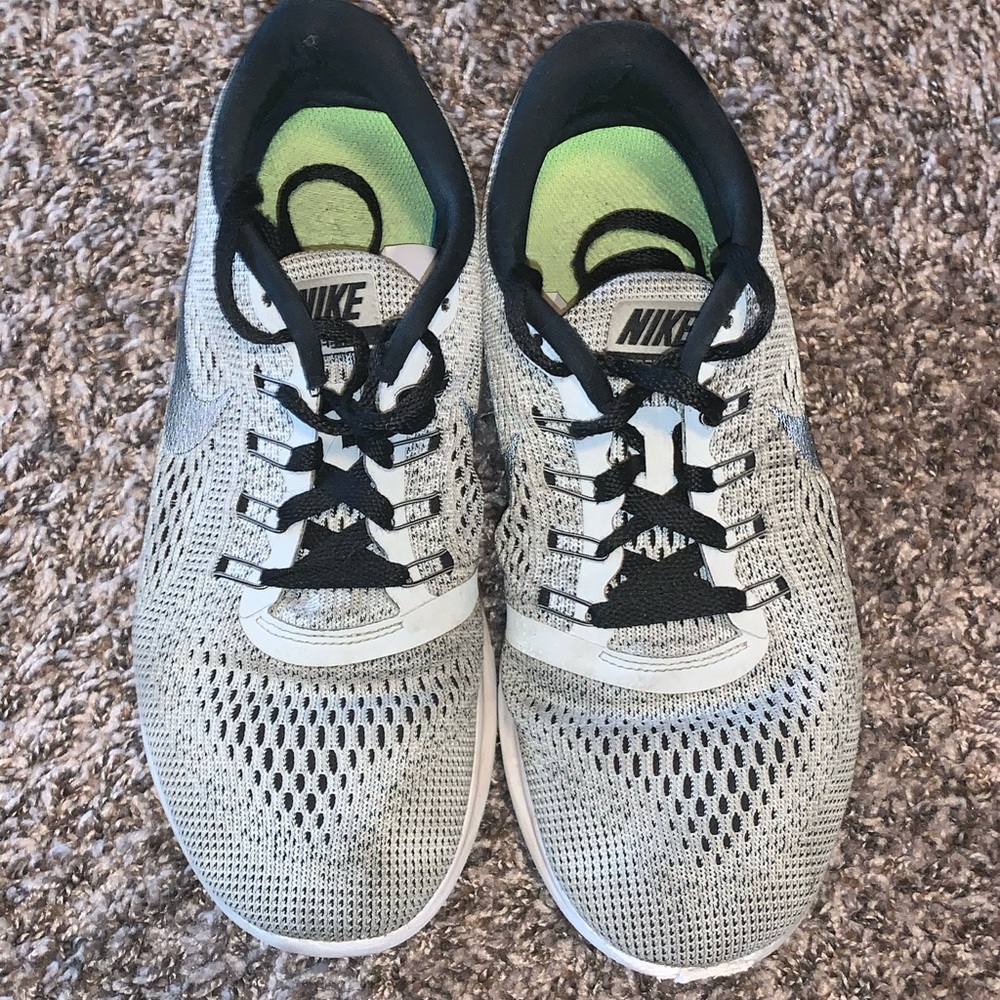 Nike Free Run Tennis Shoes